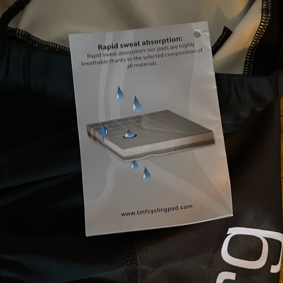 NWT Eleven Sportswear Women’s Padded Cycling Shorts Intel Open SZ M Blk/Prpl - Picture 6 of 6